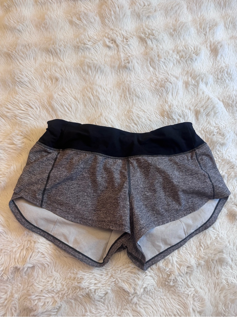 Lululemon Speed Up Short *2.5"
Heather Lux Multi Black / Black